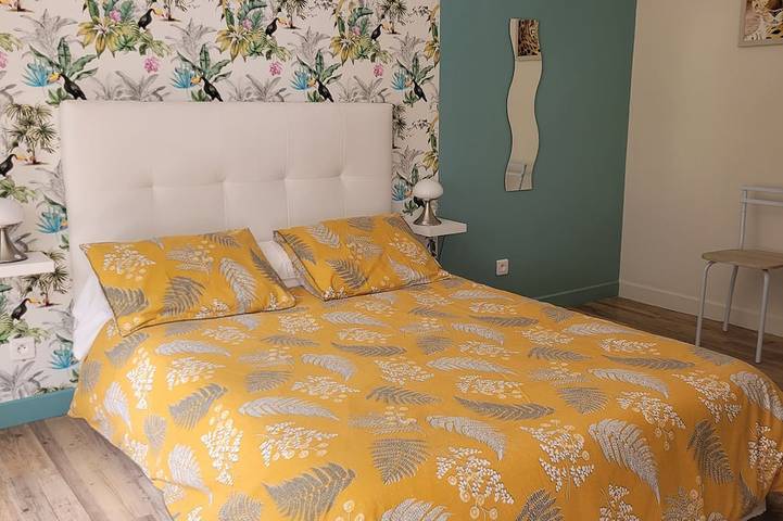 Location de vacances pour 3 personnes, avec terrasse et jardin à Chancelade - 3