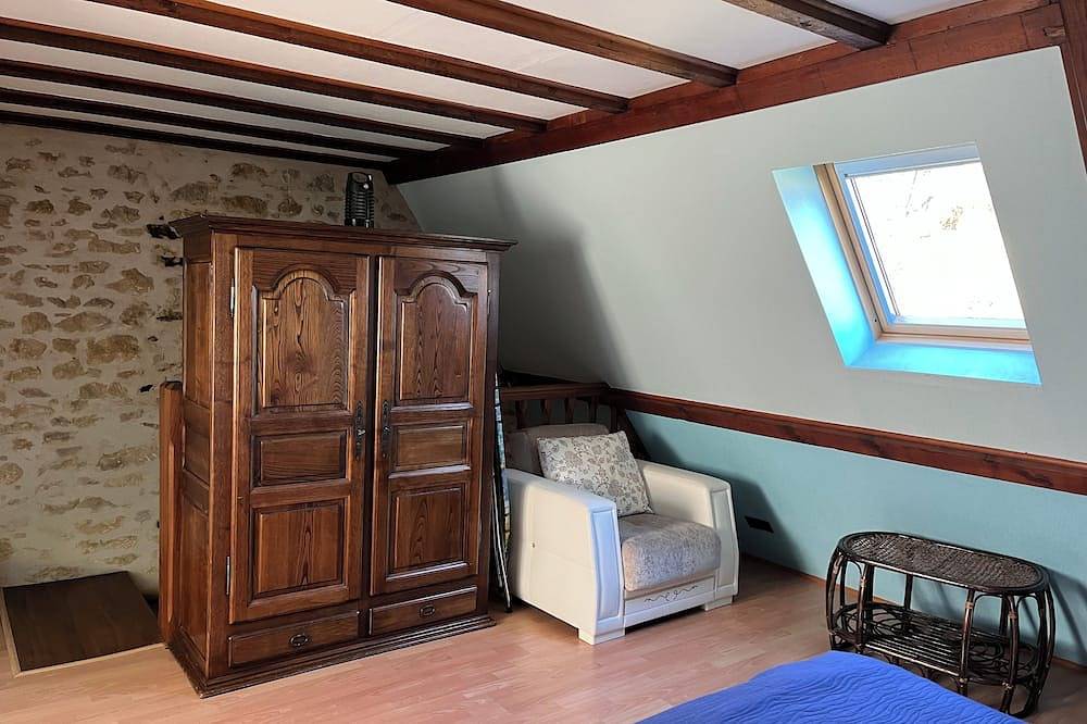 Petite maison à Sarlat avec piscine, terrasse et parking in Sarlat-la-Canéda, Périgord Noir