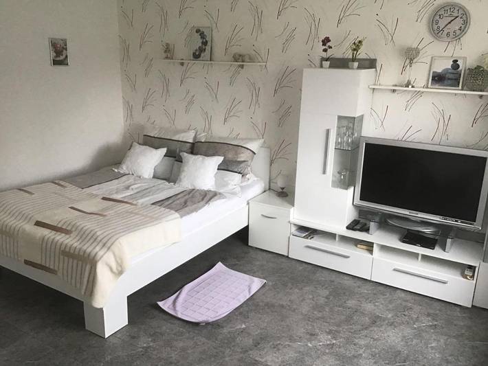 Ferienwohnung für 3 Personen, mit Terrasse und Garten in Longkamp