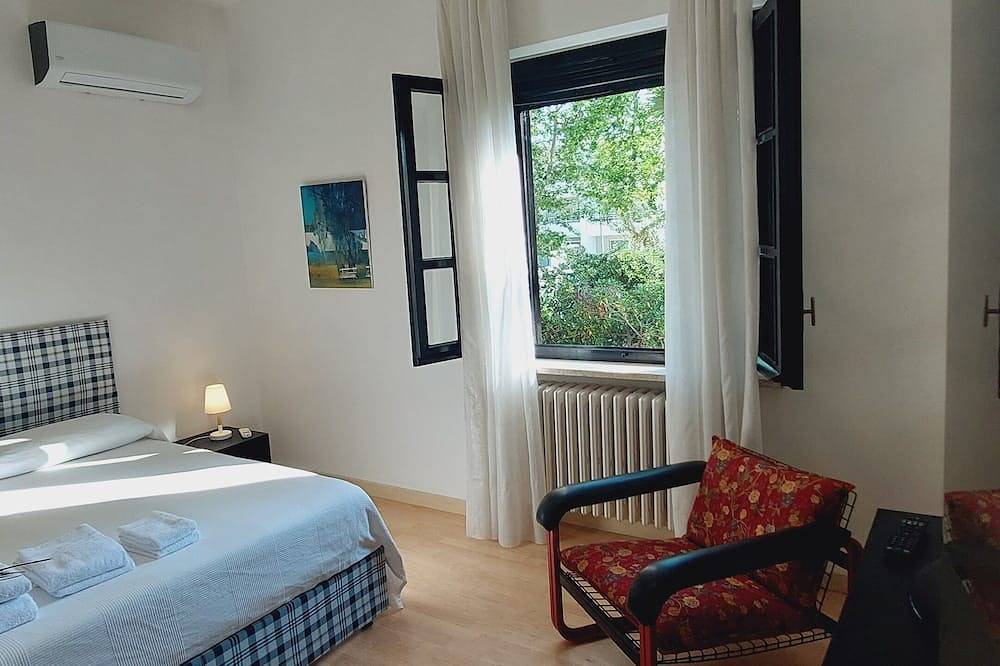 Ganze Wohnung, Two-room apartment with balcony in Villino D'Agostino in Francavilla al Mare, Chieti Provinz