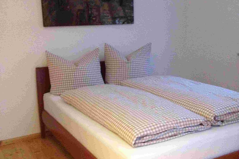 Ganze Wohnung, Ferien in der stilvollen Fewo \"Kuhstall\" im Glasmacherdorf Schmidsfelden in Winterstetten, Leutkirch im Allgäu