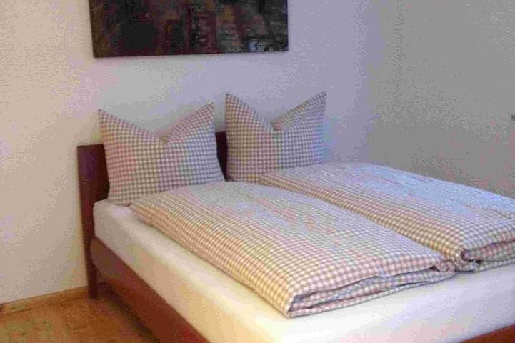 Ferienwohnung für 2 Personen, mit Garten und Pool in Leutkirch im Allgäu - 2