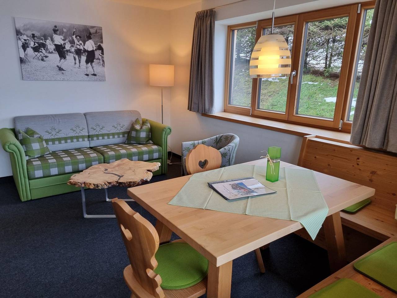 Entire holiday apartment, Gästehaus Alpina - Appartement "8" - 2 Schlafräume, Dusche, Wc in Riezlern, Mittelberg