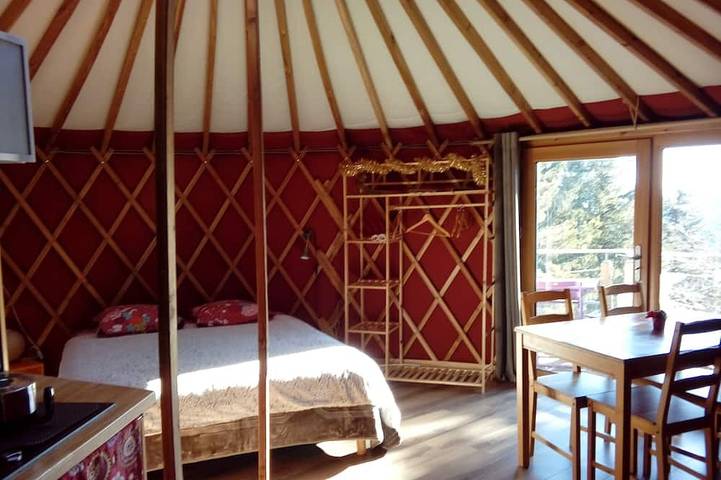 Gîte pour 2 personnes, avec terrasse à Saint-Bonnet-le-Froid - 2