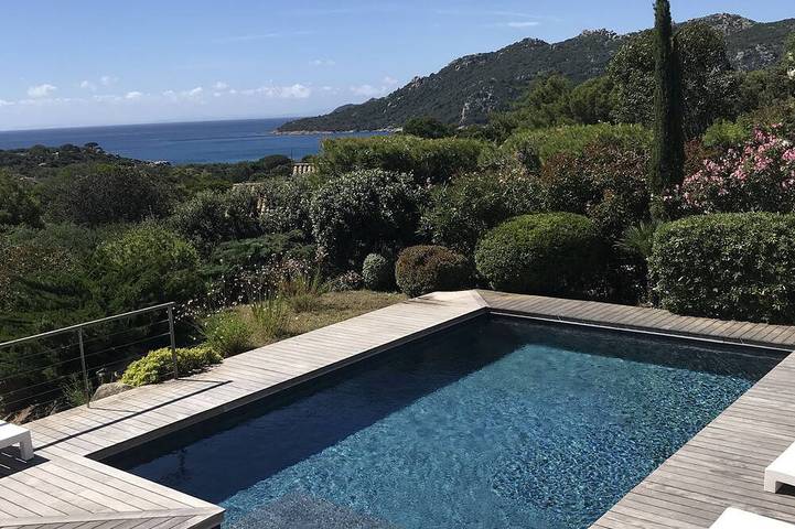 Maison de vacances pour 12 personnes, avec Balcon ainsi que Jacuzzi et Jardin dans Santa Giulia