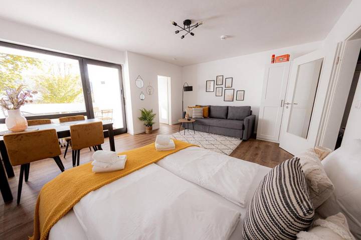 Ferienwohnung für 4 Personen, mit Balkon und Terrasse sowie Ausblick in Passau