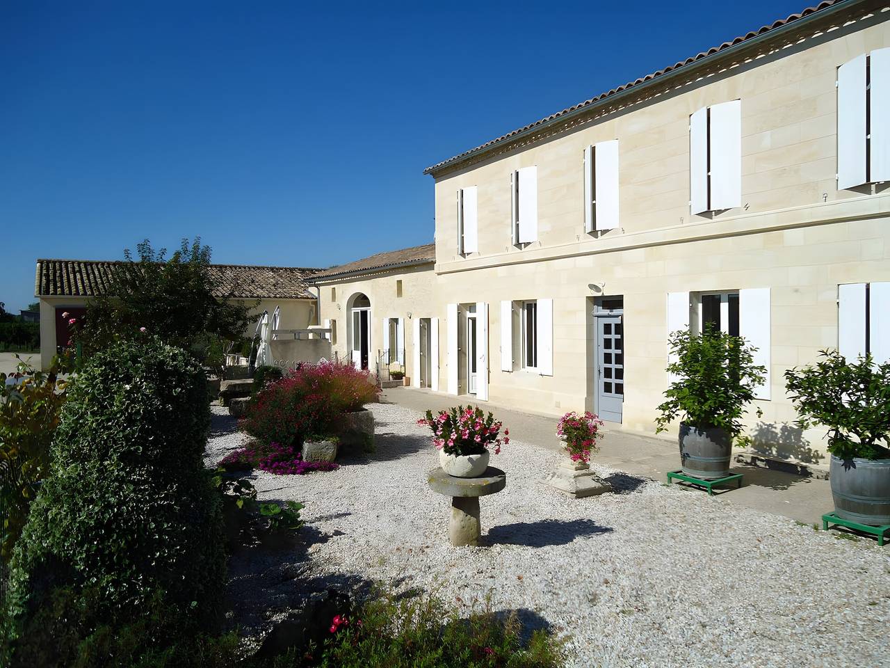 Gästezimmer „La Roseraie“ mit privater Terrasse, Garten und Wlan in Saint-Émilion in Saint-Émilion, Libourne und Umgebung