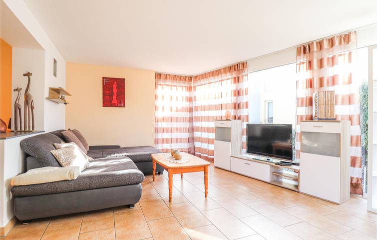 Ganze Ferienwohnung, Terrassenwohnung - Parkplatz, WiFi, 2km zur Skistation in Feldkirch, Rätikon Gebirgsgruppe
