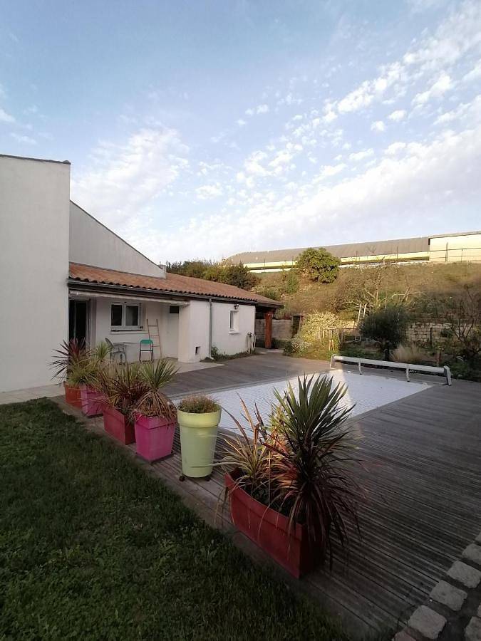 Maison avec piscine et jardin proche mer, La Rochelle in La Rochelle, Région de La Rochelle