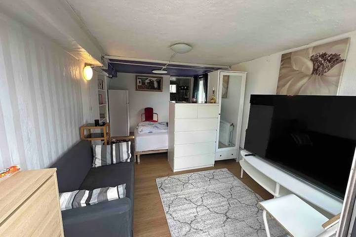 Ganze Wohnung, Lake View Garden Studio in Central Växjö. Fully equipped studio in a villa. in Växjö, Kronoberg