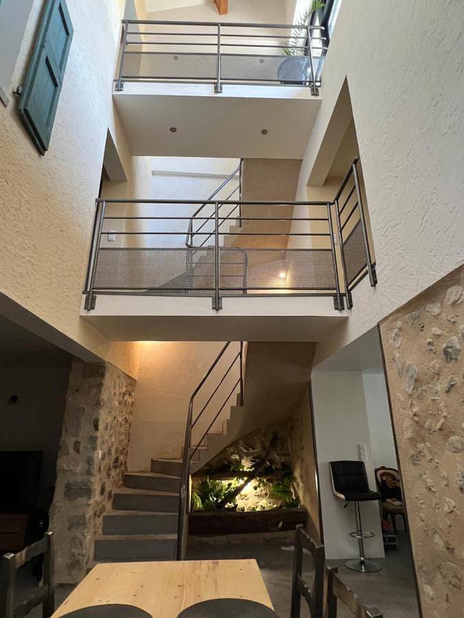 Location de vacances pour 9 personnes, avec terrasse, animaux acceptés à Saint-Nazaire-le-Désert - 3