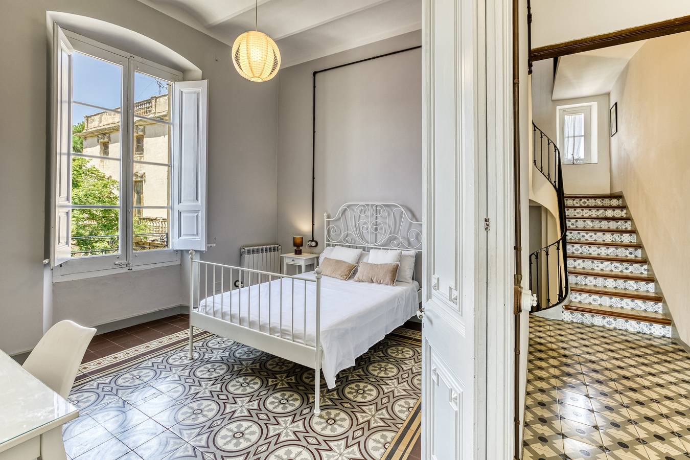 Manoir moderniste pour 14 pers. – 7 chambres – Centre Palafrugell – Patio – Garage in Palafrugell, Costa Brava