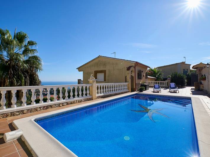 Villa for 6 people, with terrace and garden - 1