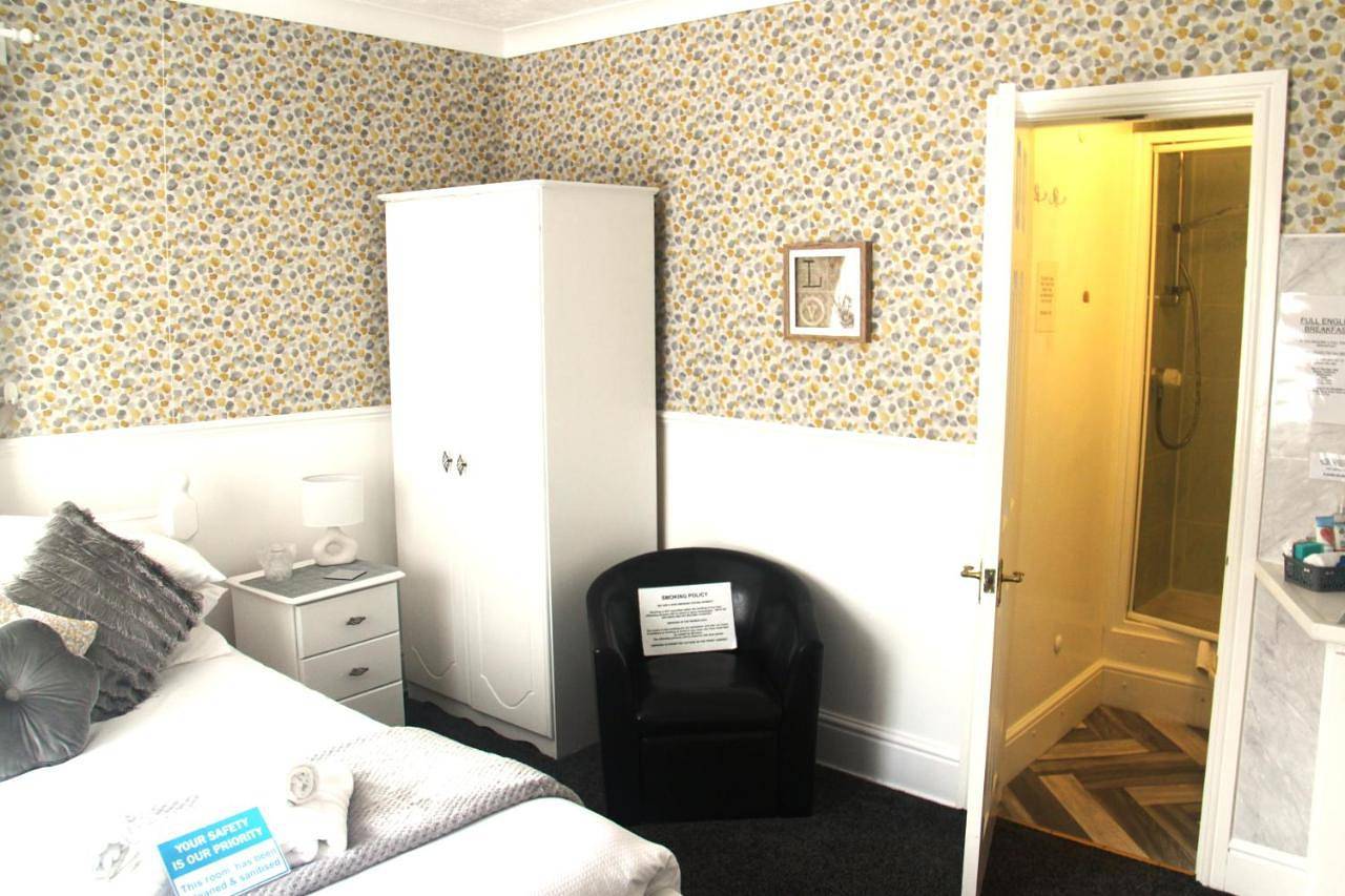 Small Double Room in Skegness, Lincolnshire