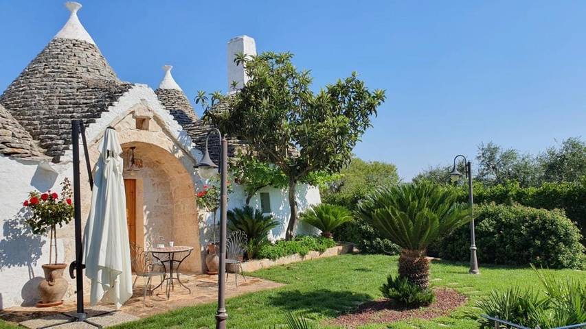 Location de vacances pour 4 personnes, avec Terrasse ainsi que Jardin et Vue à Santa Lucia (Bari)