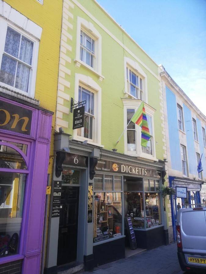 The Overlook Bed and Breakfast in Glastonbury, Somerset