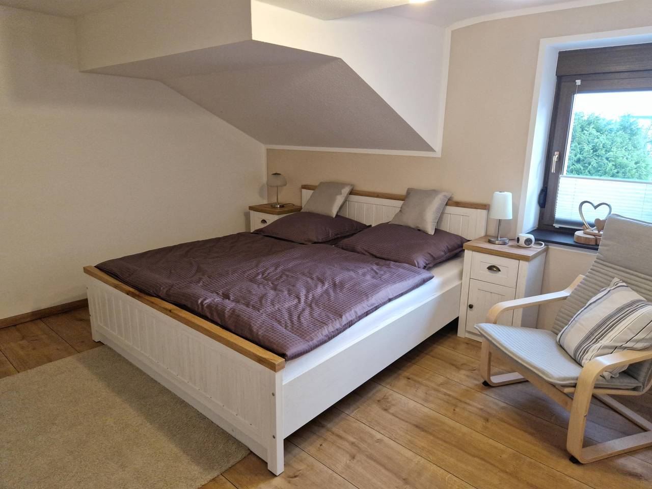 Ganze Ferienwohnung, 5-Bett-Ferienwohnung Dusche/Wc, 3 Schlafräume in Nohn, Vulkaneifel
