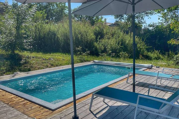 Location de vacances pour 8 personnes, avec piscine à Pont-du-Casse