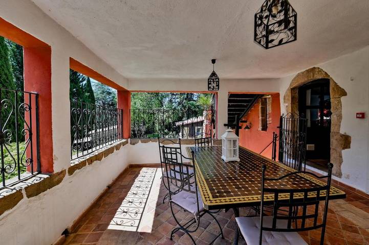 Location de vacances pour 5 personnes, avec jardin ainsi que piscine et vue à Octon - 2