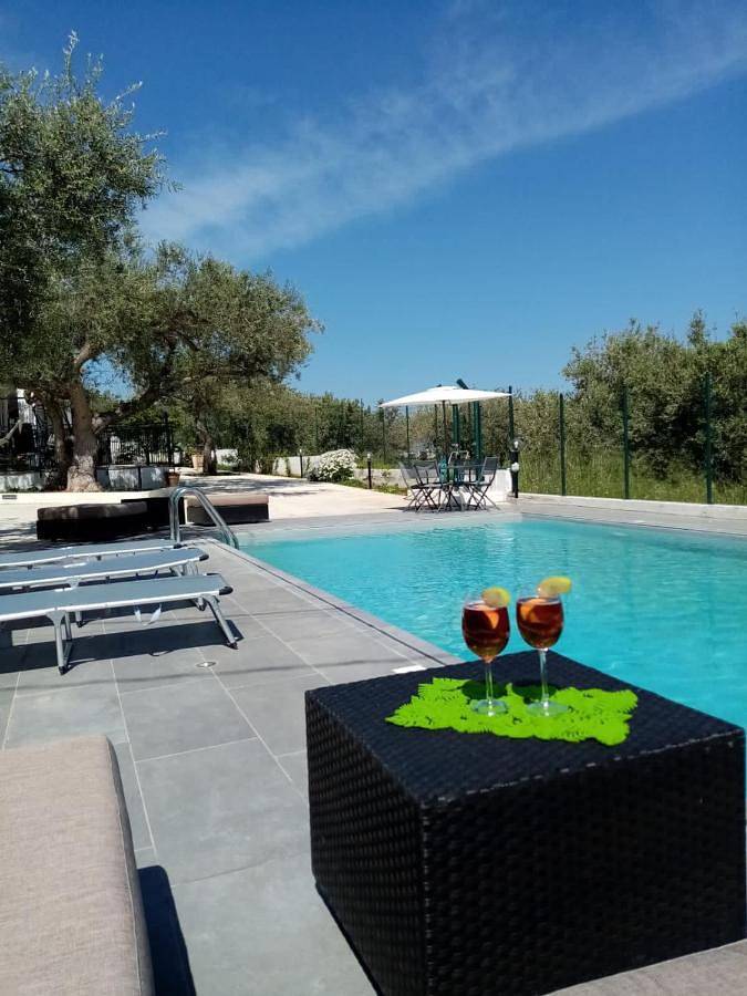 Ferienhaus für 10 Personen, mit Balkon und Terrasse sowie Garten und Pool