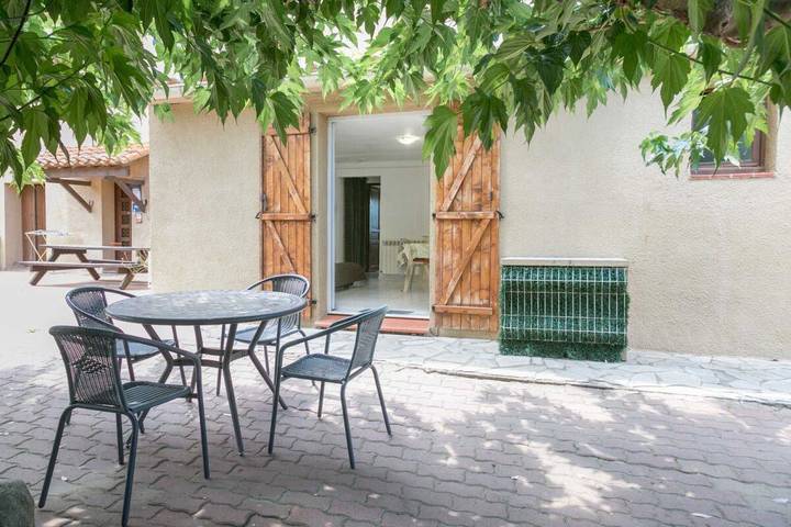 Maison de vacances pour 3 personnes, avec Terrasse et Jardin ainsi que Piscine et Sauna à Elne