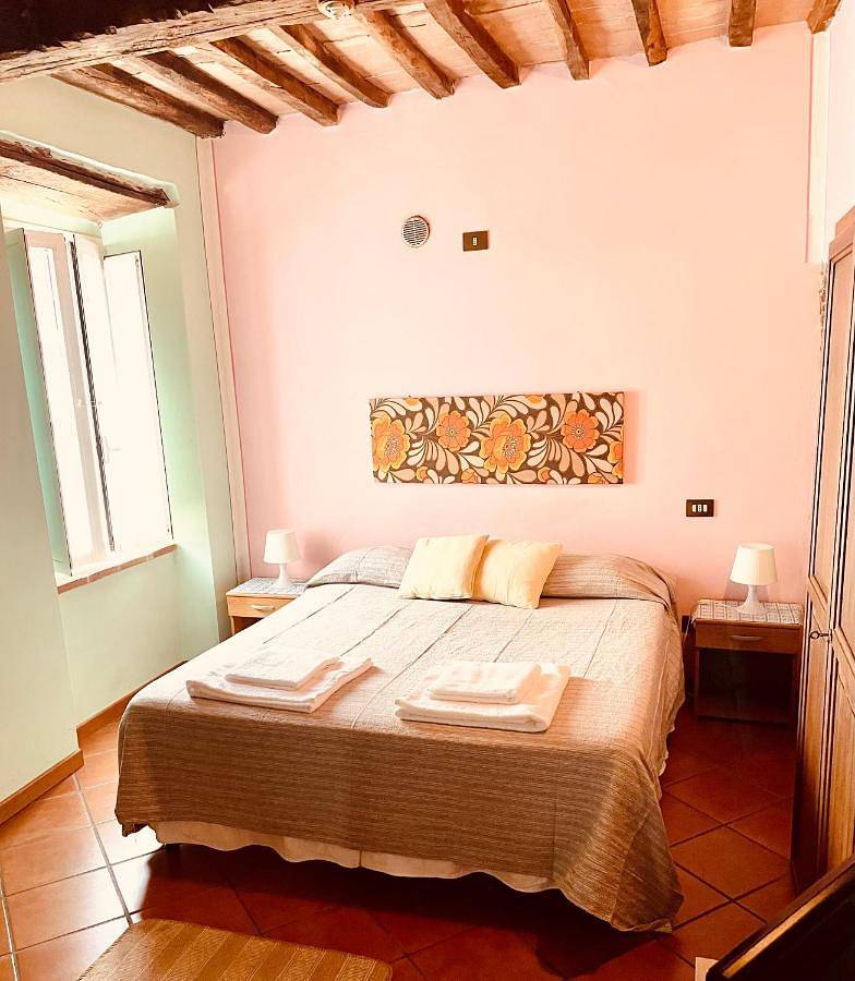 Double Room with Private Bathroom in Gallicano, Garfagnana