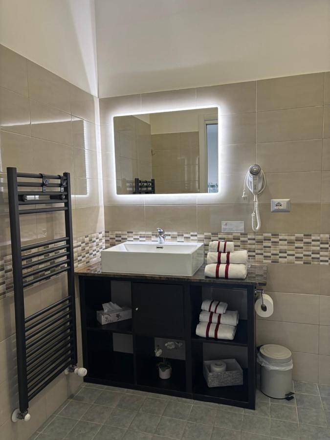 Chambre d’hôte pour 4 personnes, avec Terrasse et Piscine dans Piémont - 2