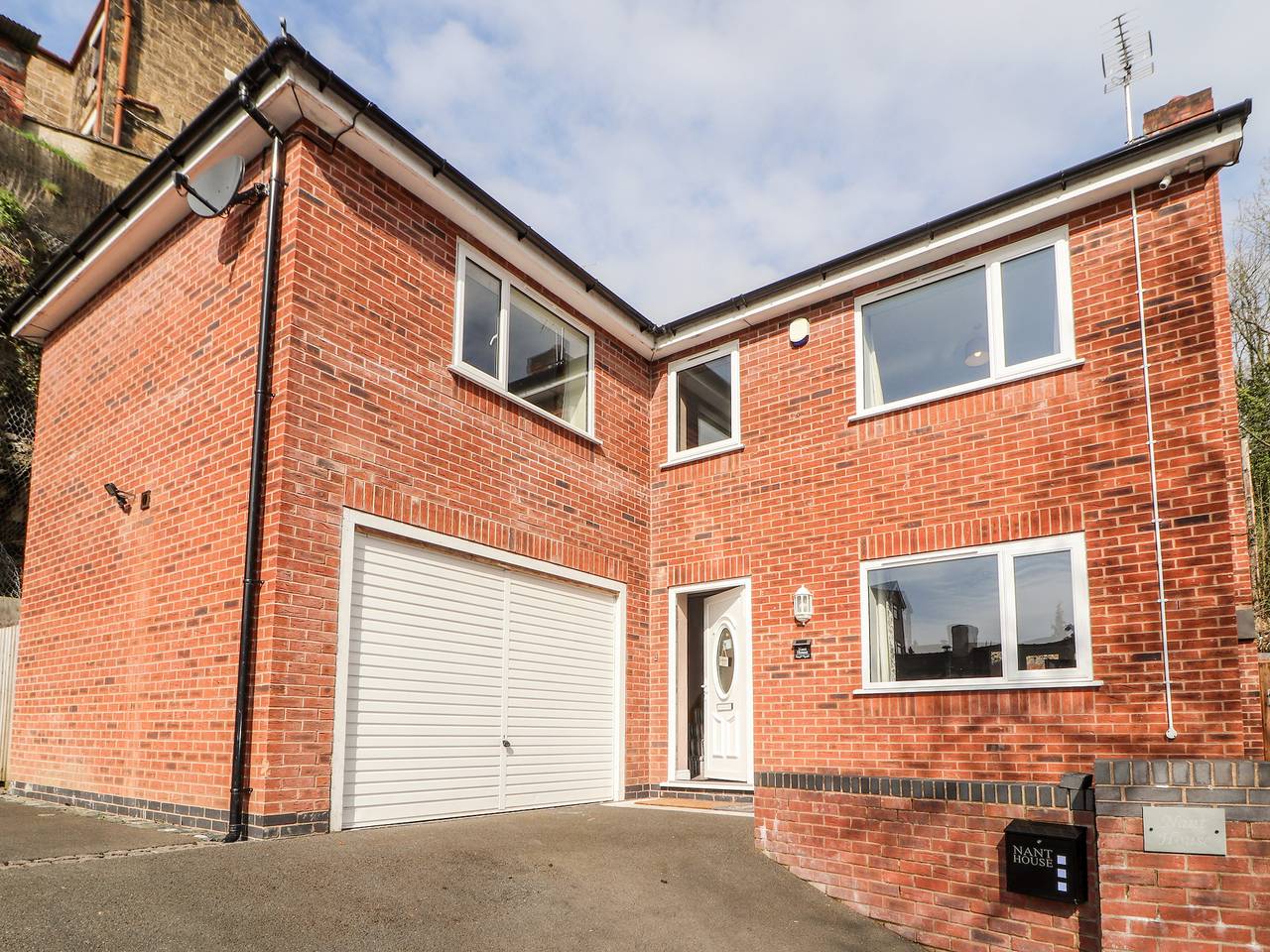 Nant House in Wrexham region