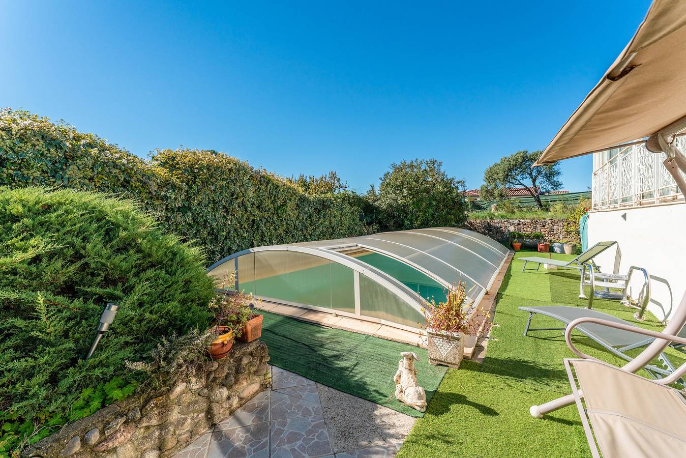 Chalet „Gîte“ mit privatem Pool, Wlan und Klimaanlage in Saint-Paulet-de-Caisson, Nimes und Umgebung
