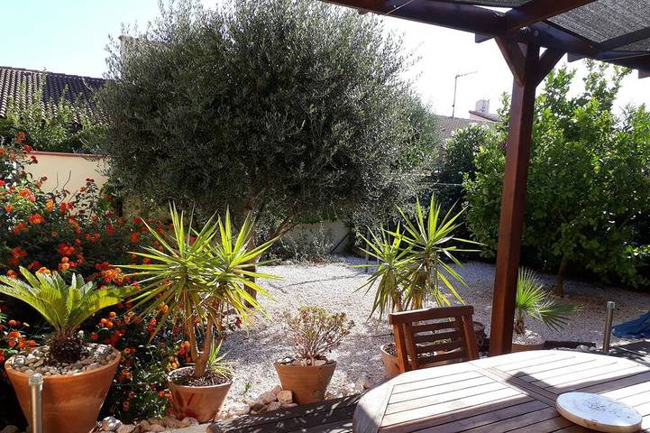 Ferienhaus für 6 Personen, mit Terrasse und Garten