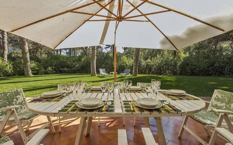 Villa für 10 Personen, mit Ausblick und Terrasse sowie Pool in Castiglione della Pescaia - 4