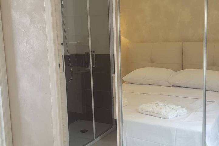 Ferienwohnung für 4 Personen, mit Pool und Terrasse sowie Garten in Tropea - 2