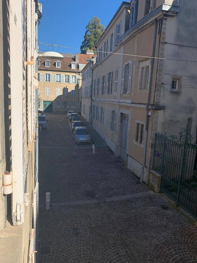 Gîte pour 2 personnes, avec jardin dans Office de Tourisme de Lons le Saunier - 3