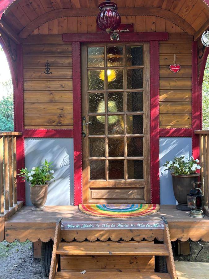 Tente pour 2 personnes, avec jardin ainsi que vue et piscine dans les Bouches-du-Rhône - 3