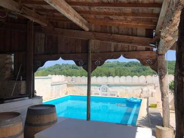 Gîte pour 7 personnes, avec jardin ainsi que vue et piscine à Clermont-Dessous