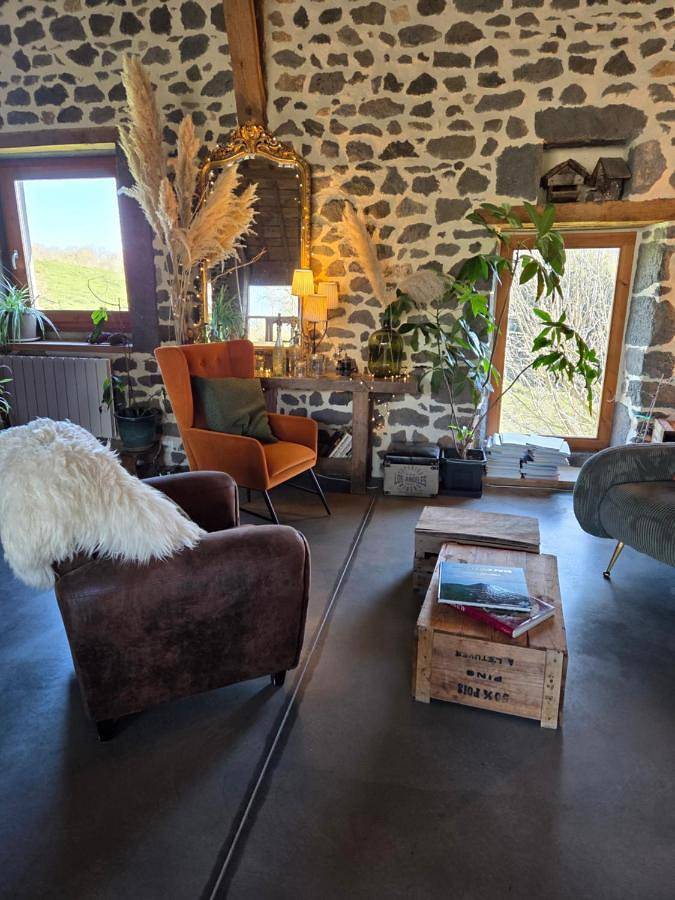 Hôtel pour 5 personnes, avec jardin et vue, animaux acceptés à Saint-Pierre-le-Chastel - 3