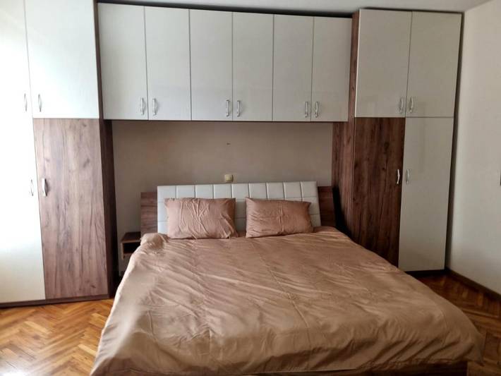 Location de vacances pour 6 personnes, avec Balcon et Terrasse ainsi que Jardin et Vue à Roussé