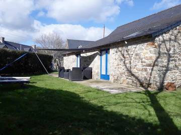 Gîte pour 5 personnes, avec jardin et sauna ainsi que piscine et jacuzzi à Plumelin