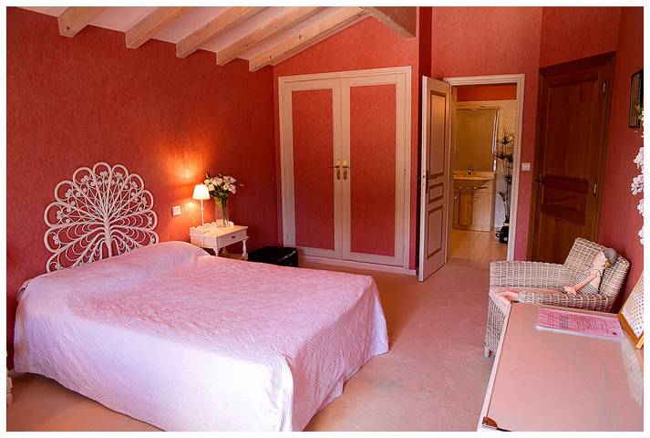 Chambre d’hôte pour 3 personnes, avec piscine et jardin au Pays basque - 2