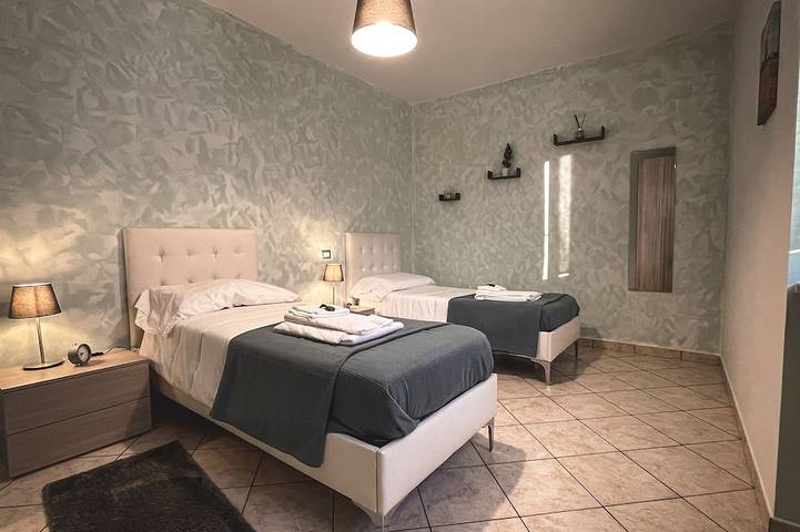 Apartamento entero, Monet - Spacious Apartment with a Garden in La Morra in La Morra (Italia), Langhe