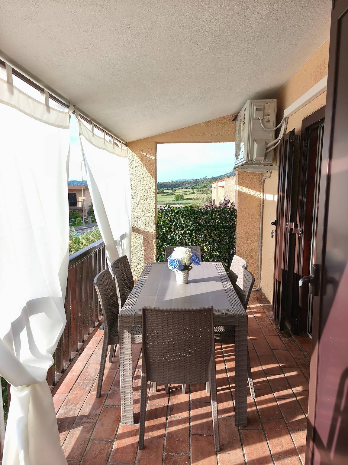 Casa Vacanze 'Orizzonte Infinito' con Vista Mare, Wi-Fi e Aria Condizionata in Cannigione, Arzachena