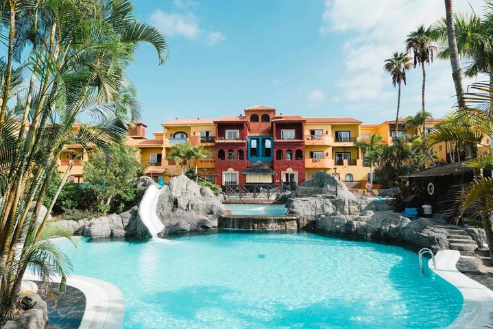 Hôtel pour 3 personnes, avec Balcon et Terrasse ainsi que Jardin et Bassin pour enfant à Playa de las Américas