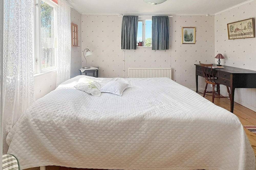 5 star holiday home in Urshult in Dunshult, Åsnen