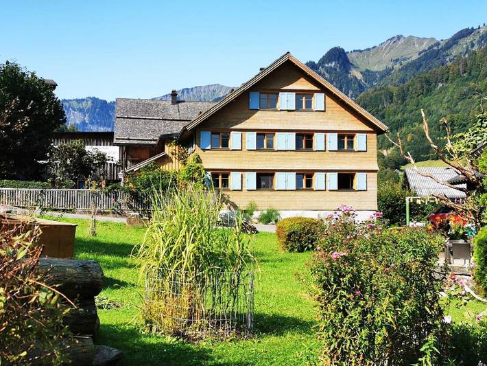 Ferienwohnung für 4 Personen, mit Terrasse und Garten in Mellau