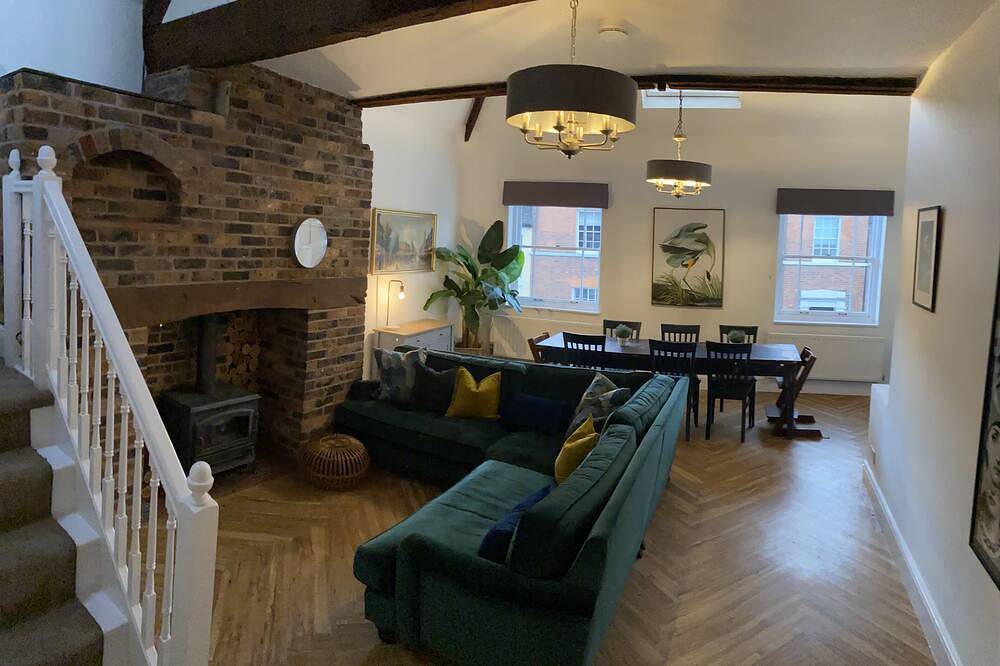 Entire apartment, The Old Fire station Ludlow in Ludlow (Shropshire), Shropshire Hills