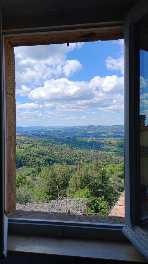 Appartamento per 4 persone, con panorama e terrazza, con animali domestici in Castel del Piano