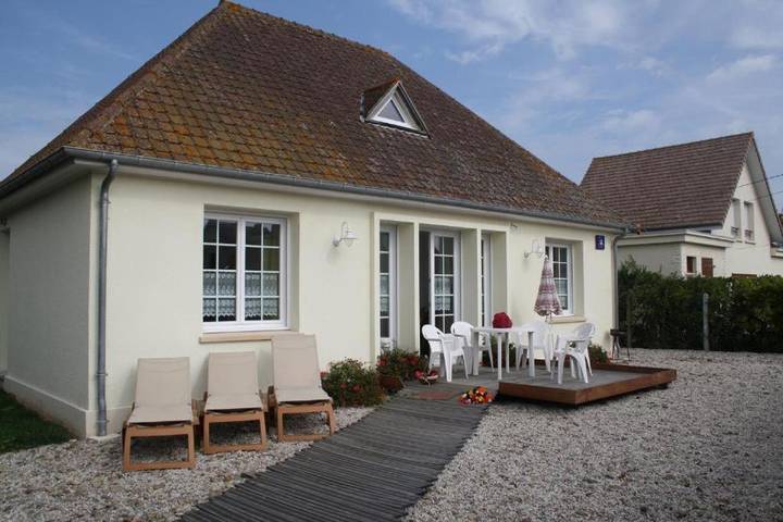 Maison de vacances pour 4 personnes, avec Terrasse ainsi que Jardin et Vue à Asnelles
