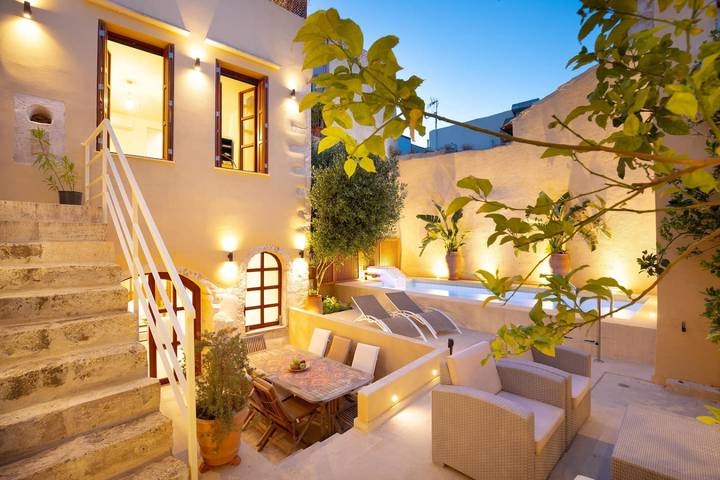 Villa in Rethymno Old Town w/Private Pool & BBQ in Rethymno (Stadt), Rethymno und Umgebung