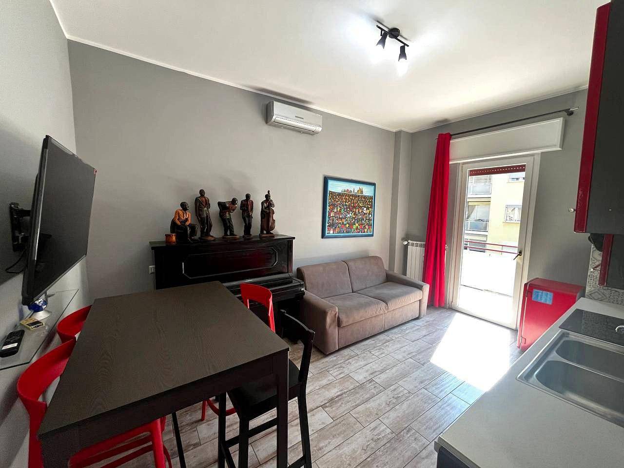Apartamento entero, Apartamento de vacaciones para 4 personas con balcón/terraza in Ostia, Roma