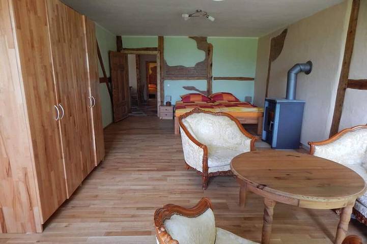 Bungalow für 6 Personen, mit Balkon und Garten in Altenkirchen